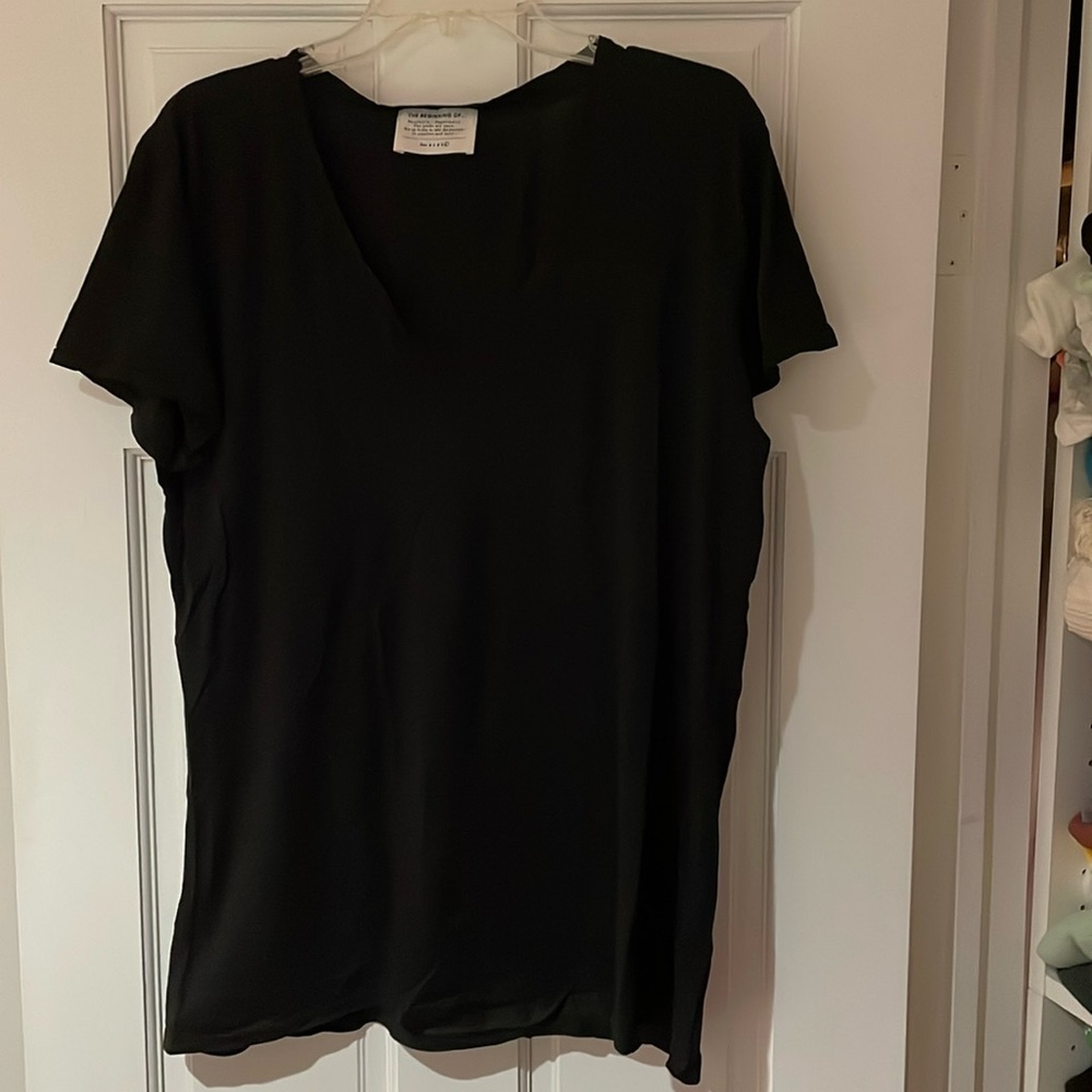 NWOT "The Beginning of" black V neck long t in size 4/XL